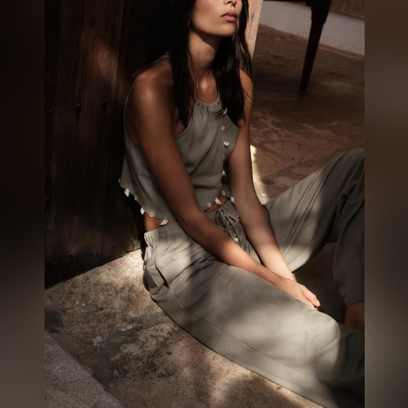 ZARA LIMITED EDITION SEASHELL CROP TOP - Picture 2 of 6